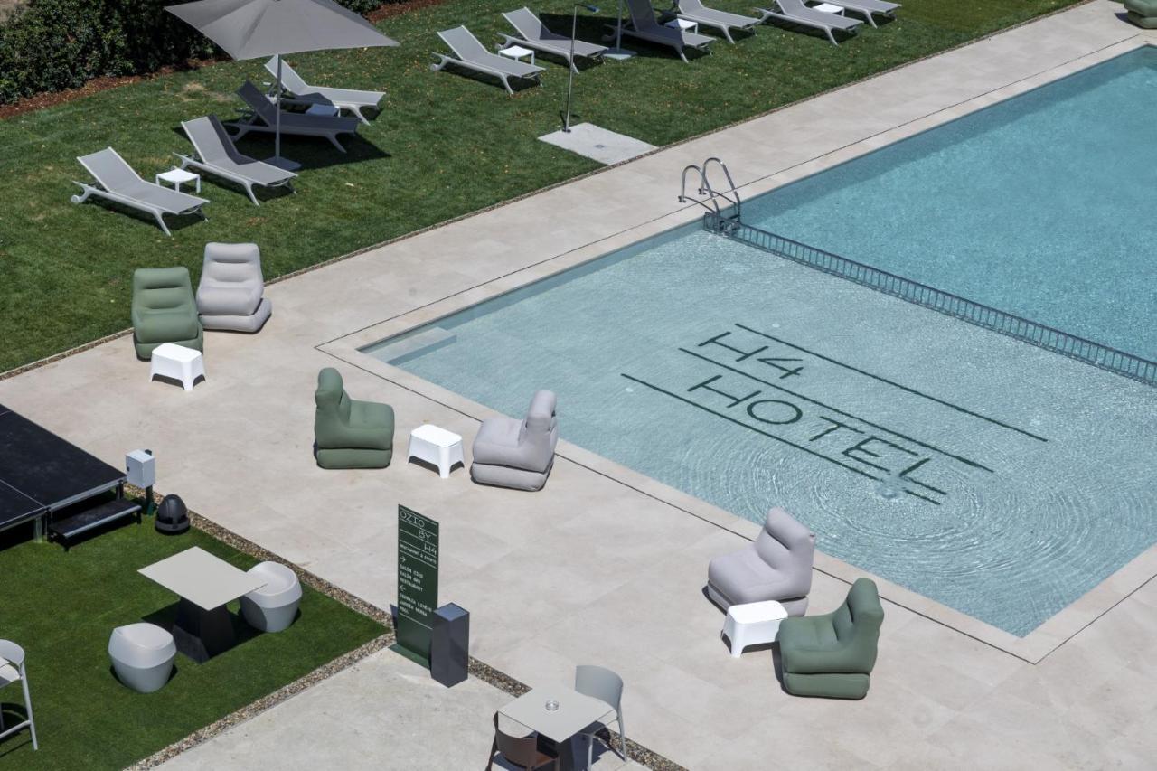 Hotel H4 Cangas 3 Superior Екстер'єр фото
