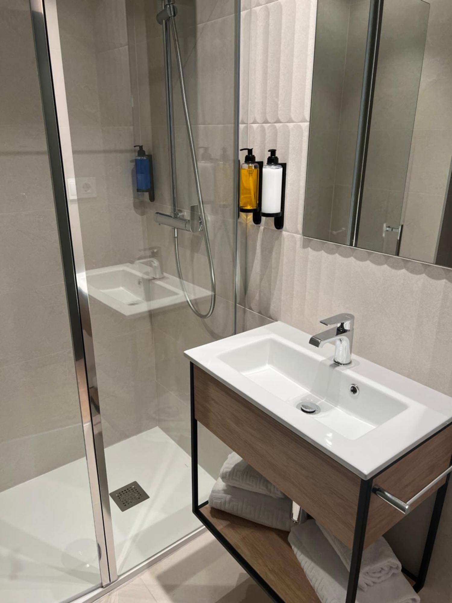 Hotel H4 Cangas 3 Superior Екстер'єр фото