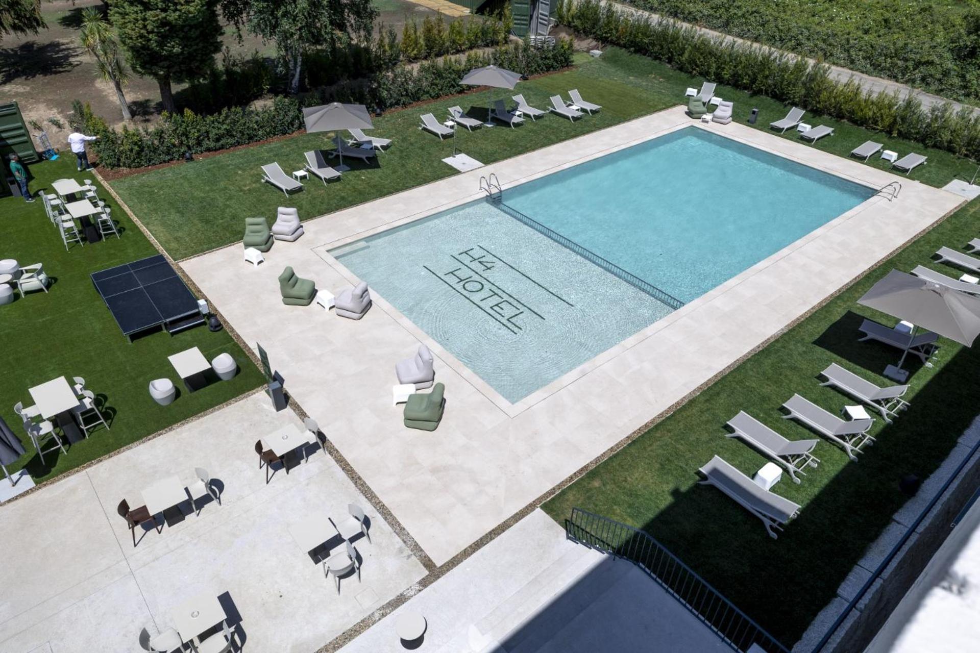 Hotel H4 Cangas 3 Superior Екстер'єр фото